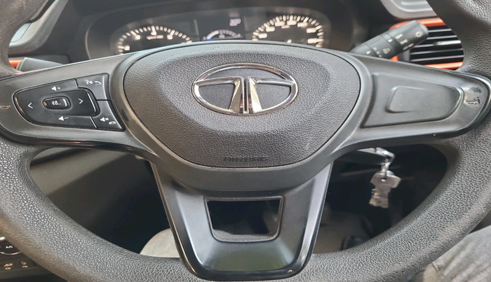 2022 Tata PUNCH ADVENTURE MT, Petrol, Manual, 56,095 km, interior