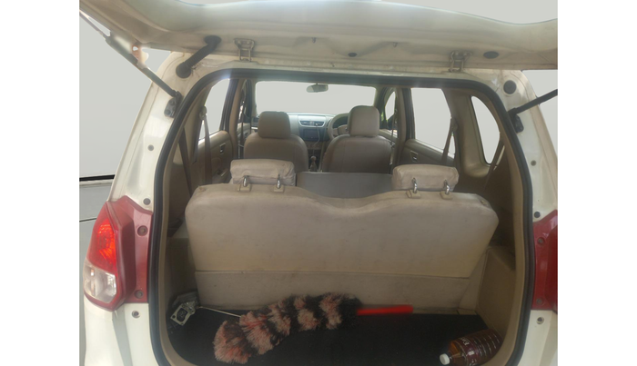 2012 Maruti Ertiga VDI, Diesel, Manual, 2,78,242 km, exterior