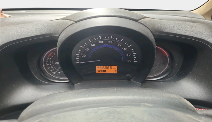 2015 Honda Amaze 1.2L I-VTEC VX, Petrol, Manual, 2,52,886 km, interior