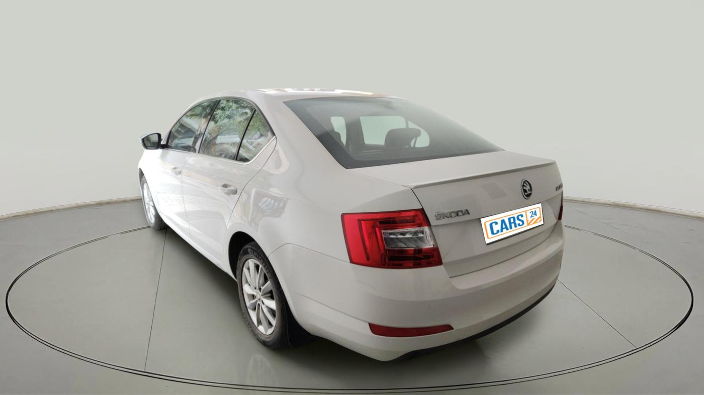 2015 Skoda Octavia STYLE PLUS AT 1.8 TSI, Petrol, Automatic, 70,185 km, exterior