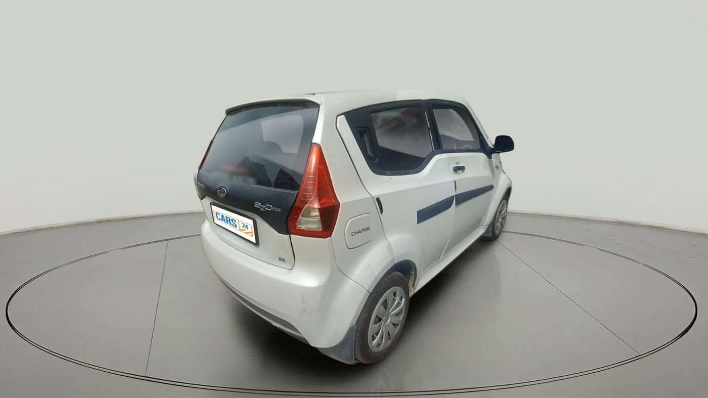 2017 Mahindra E20 Plus P4, Electric, Automatic, 36,756 km, exterior