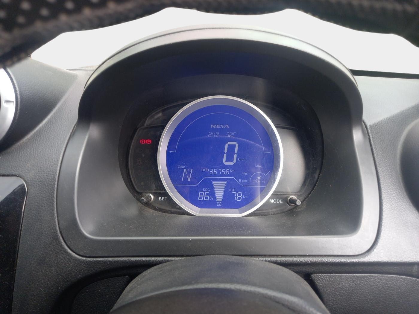 2017 Mahindra E20 Plus P4, Electric, Automatic, 36,756 km, interior