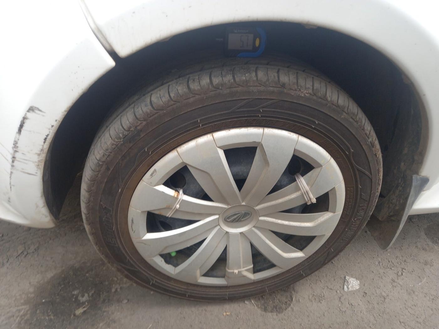 2017 Mahindra E20 Plus P4, Electric, Automatic, 36,756 km, tyre