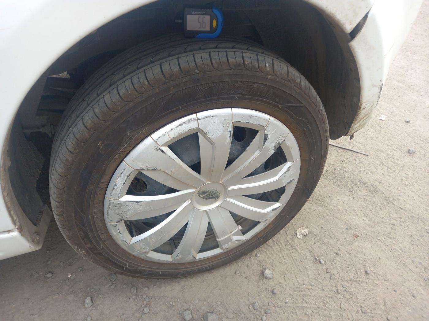2017 Mahindra E20 Plus P4, Electric, Automatic, 36,756 km, tyre