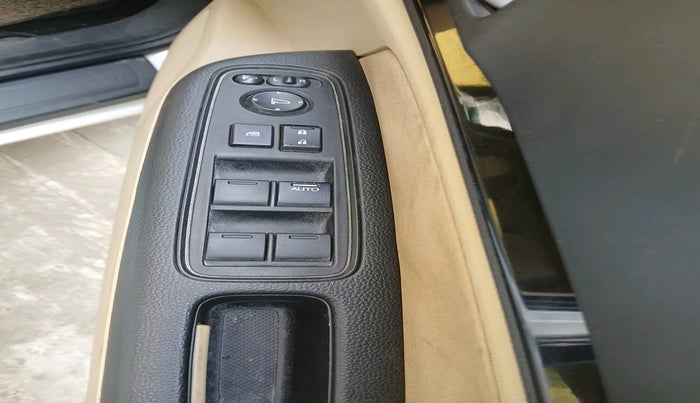 2018 Honda Amaze 1.2L I-VTEC S, Petrol, Manual, 37,378 km, interior