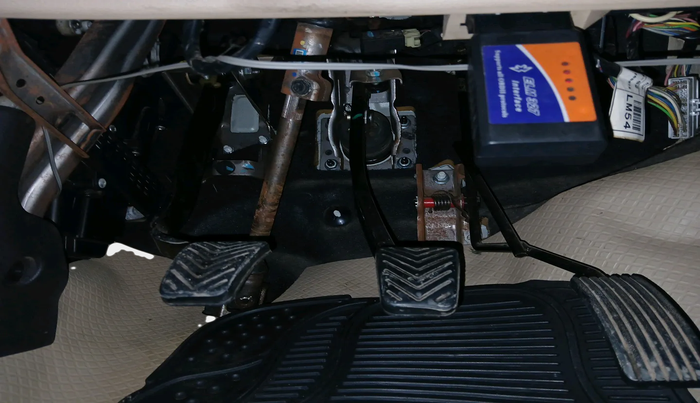 2013 Hyundai Eon ERA +, Petrol, Manual, 1,14,947 km, interior