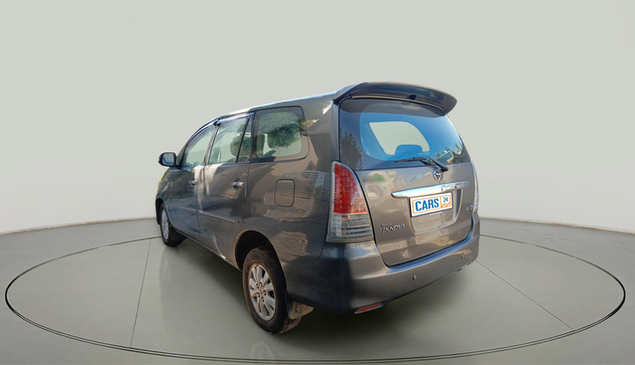 2010 Toyota Innova V 2.5 7 STR, Diesel, Manual, 1,05,304 km, exterior