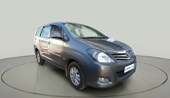 2010 Toyota Innova V 2.5 7 STR, Diesel, Manual, 1,05,304 km, exterior