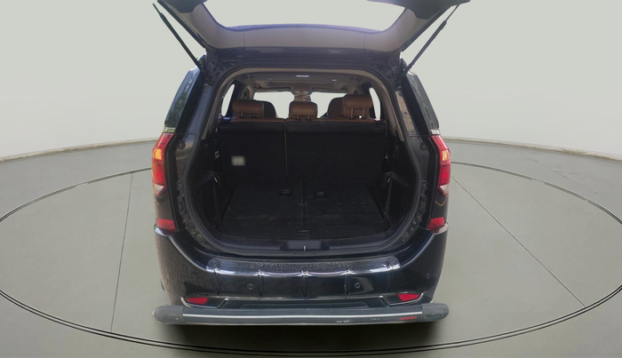 2018 Mahindra XUV500 W11, Diesel, Manual, 1,55,301 km, exterior