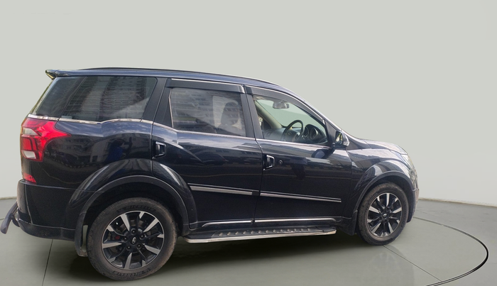 2018 Mahindra XUV500 W11, Diesel, Manual, 1,55,301 km, exterior