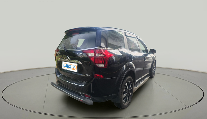 2018 Mahindra XUV500 W11, Diesel, Manual, 1,55,301 km, exterior
