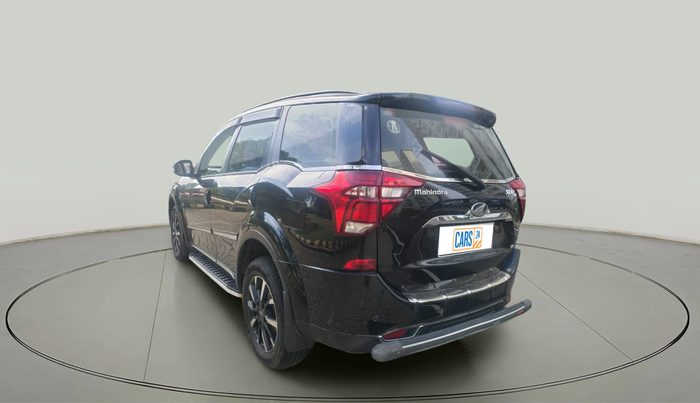 2018 Mahindra XUV500 W11, Diesel, Manual, 1,55,301 km, exterior