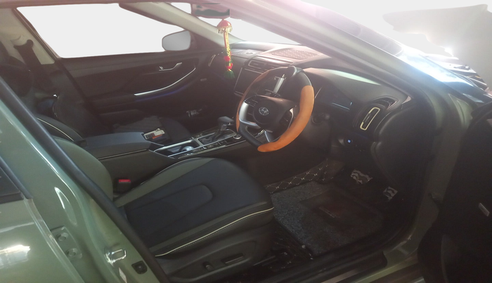 2023 Hyundai ALCAZAR 1.5 Signature (O) AE Turbo 7Str DCT, Petrol, Automatic, 2,225 km, interior