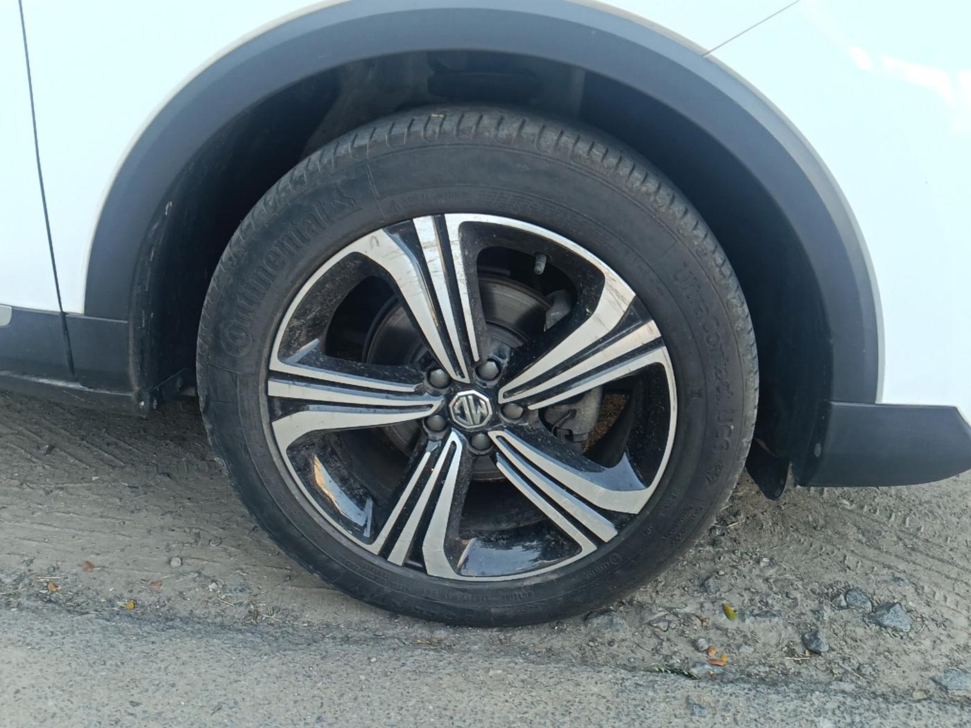 2021 MG ASTOR SHARP 1.5 MT, Petrol, Manual, 38,533 km, tyre