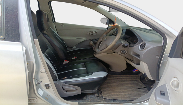 2015 Datsun Go T, Petrol, Manual, 86,704 km, interior