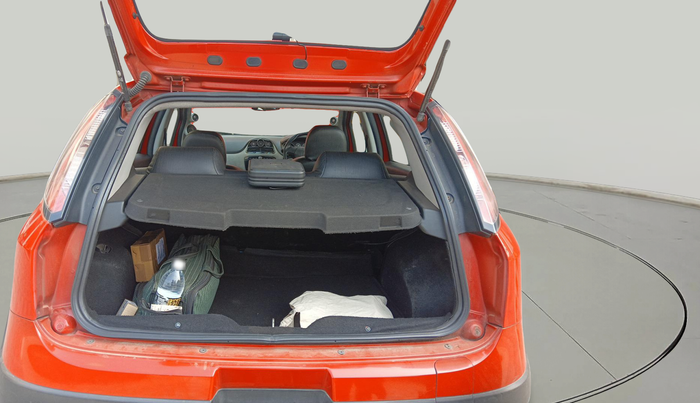 2015 Fiat Avventura ACTIVE MULTIJET 1.3, Diesel, Manual, 1,56,088 km, exterior