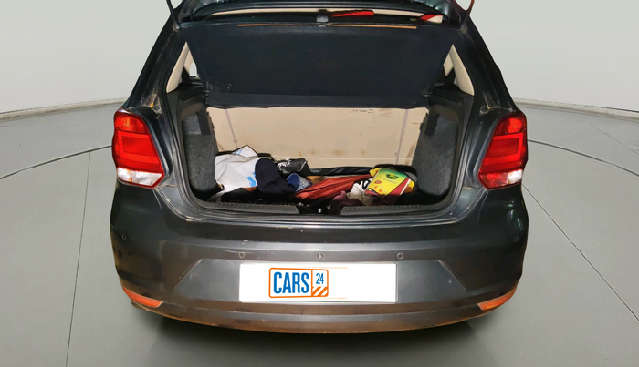 2015 Volkswagen Polo HIGHLINE1.2L, Petrol, Manual, 1,27,349 km, exterior