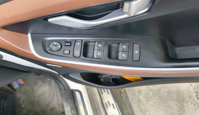 2022 Hyundai ALCAZAR PLATINUM 2.0 MT 7STR, Petrol, Manual, 29,941 km, interior