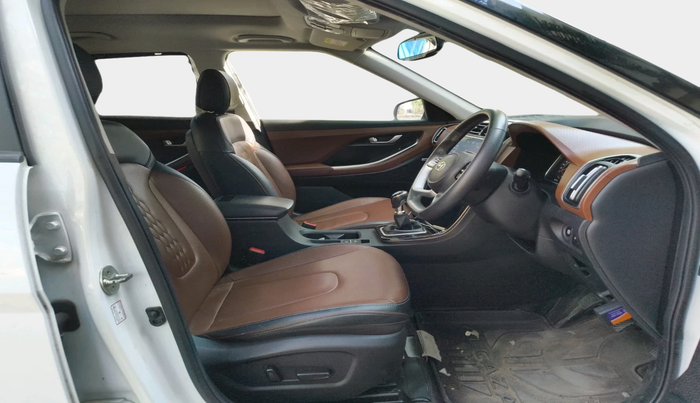 2022 Hyundai ALCAZAR PLATINUM 2.0 MT 7STR, Petrol, Manual, 29,941 km, interior