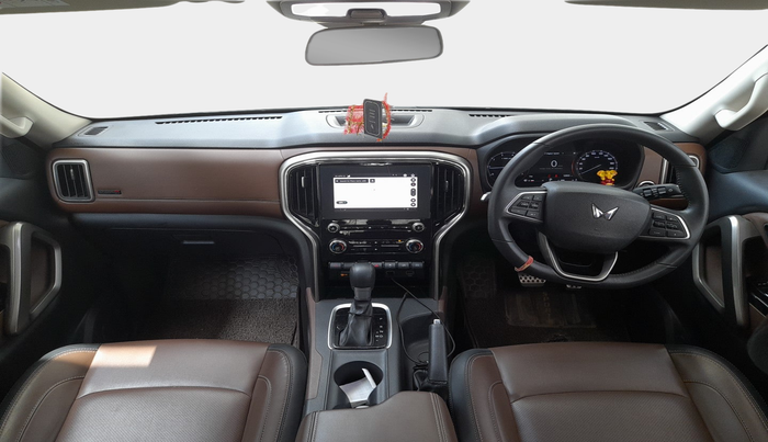 2024 Mahindra SCORPIO-N Z8 DIESEL AT 2WD 7 STR, Diesel, Automatic, 13,000 km, interior