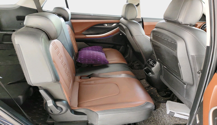 2022 Hyundai ALCAZAR PLATINUM 1.5 MT 7STR, Diesel, Manual, 31,973 km, interior