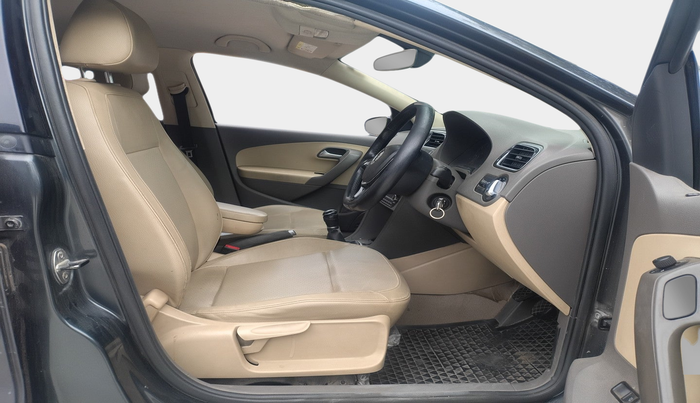 2017 Volkswagen Vento HIGHLINE DIESEL 1.5, Diesel, Manual, 2,08,408 km, interior