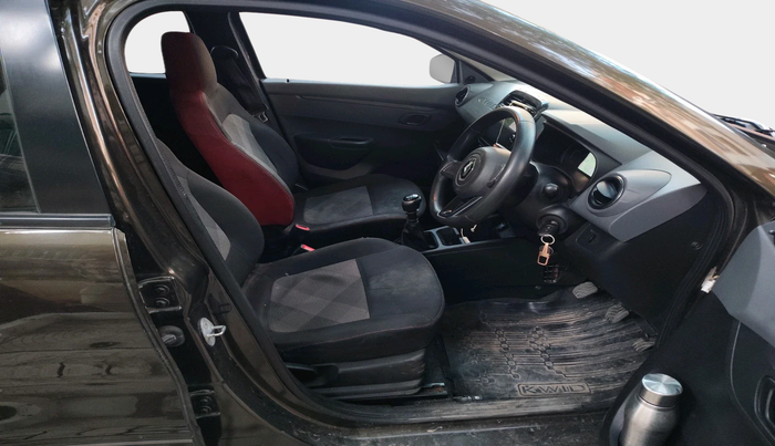 2021 Renault Kwid RXT 1.0 (O), Petrol, Manual, 1,06,420 km, interior