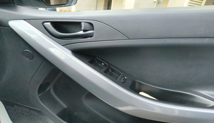 2021 Tata NEXON XMA SUNROOF PETROL, Petrol, Automatic, 52,378 km, interior