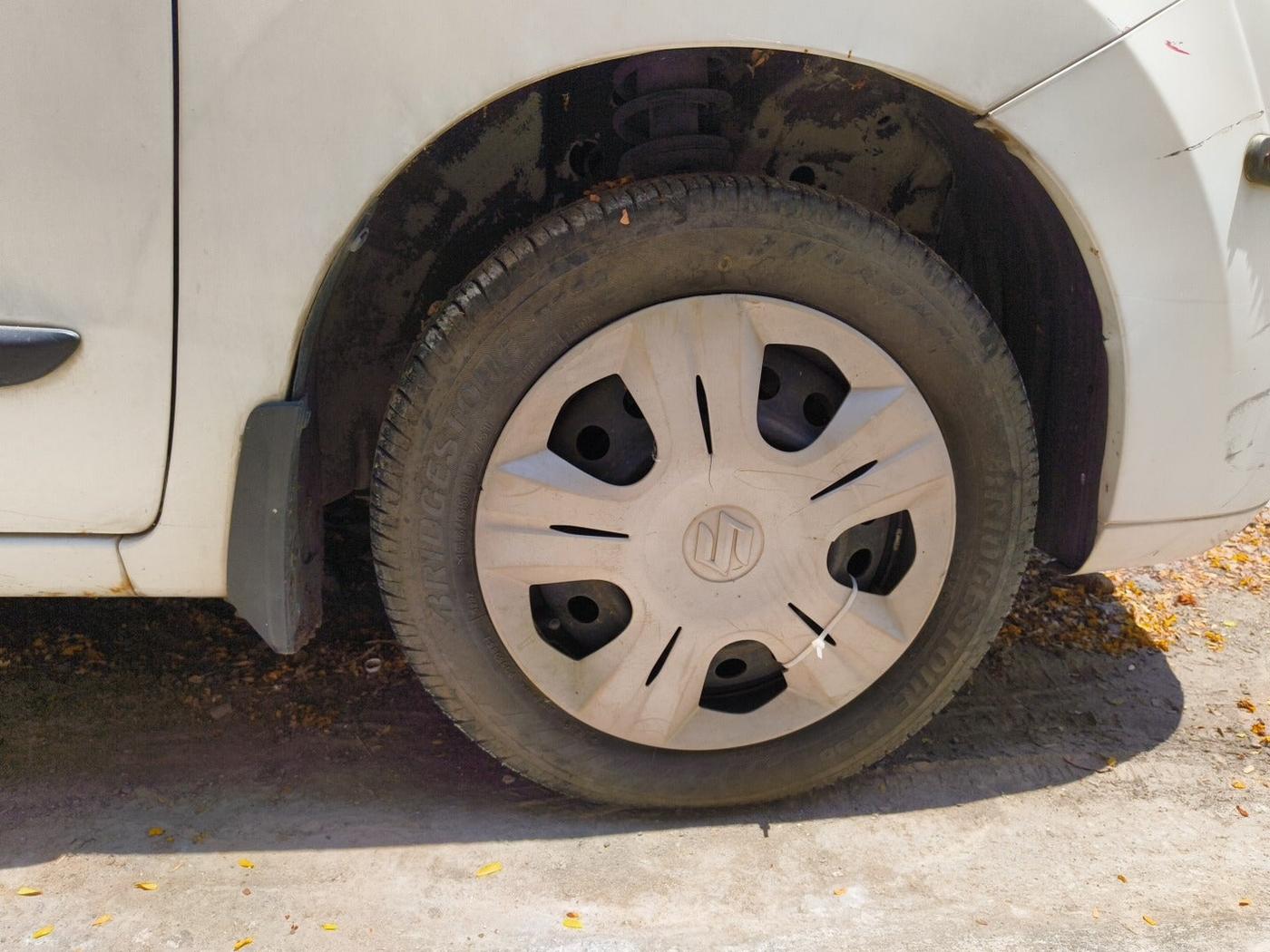 2012 Maruti Wagon R 1.0 VXI, Petrol, Manual, 39,444 km, tyre