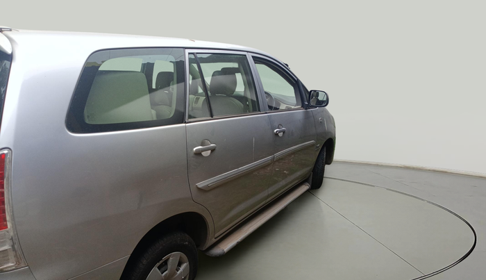 2011 Toyota Innova 2.5 G4 8 STR, Diesel, Manual, 1,21,638 km, exterior