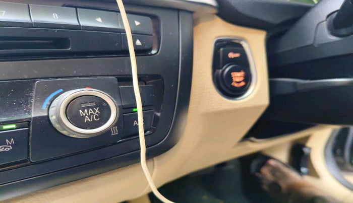 2013 BMW 3 Series 320d, Diesel, Automatic, 1,27,565 km, interior