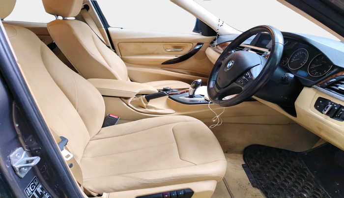 2013 BMW 3 Series 320d, Diesel, Automatic, 1,27,565 km, interior