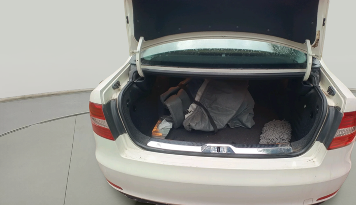 2014 Skoda Superb ELEGANCE 1.8 TSI AT, Petrol, Automatic, 1,11,233 km, exterior