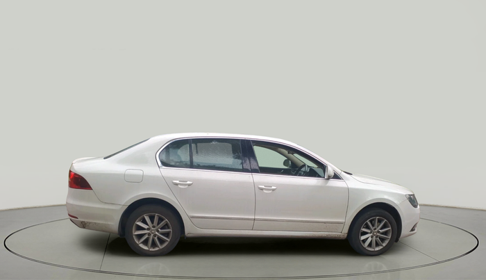 2014 Skoda Superb ELEGANCE 1.8 TSI AT, Petrol, Automatic, 1,11,233 km, exterior