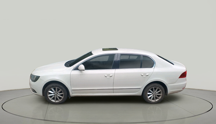 2014 Skoda Superb ELEGANCE 1.8 TSI AT, Petrol, Automatic, 1,11,233 km, exterior