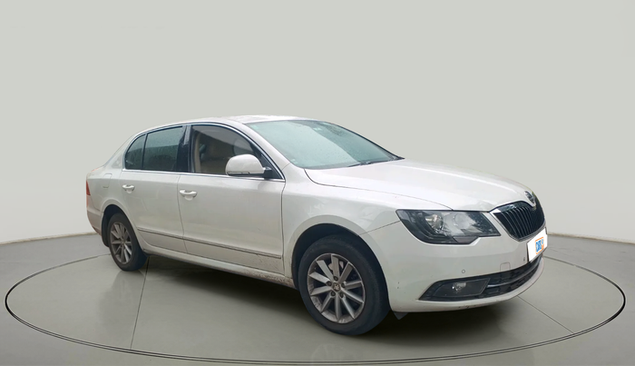 2014 Skoda Superb ELEGANCE 1.8 TSI AT, Petrol, Automatic, 1,11,233 km, exterior