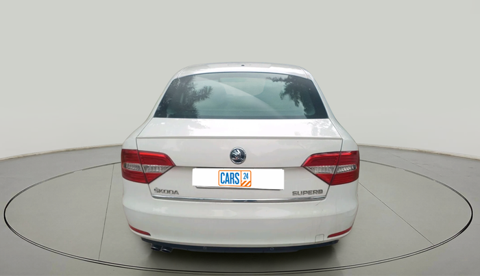 2014 Skoda Superb ELEGANCE 1.8 TSI AT, Petrol, Automatic, 1,11,233 km, exterior