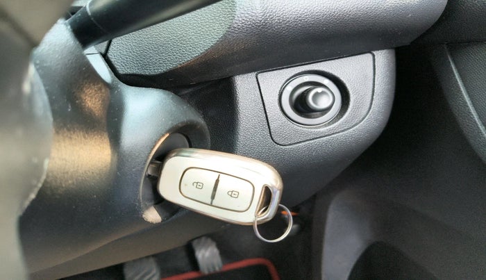 2022 Renault Kwid CLIMBER MT 1.0, Petrol, Manual, 11,606 km, interior