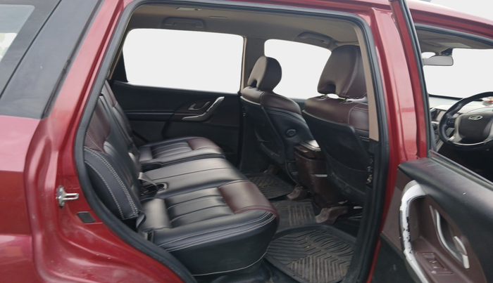 2012 Mahindra XUV500 W8, Diesel, Manual, 1,62,238 km, interior