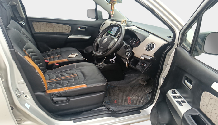 2016 Maruti Wagon R 1.0 VXI (O) AMT, Petrol, Automatic, 1,03,624 km, interior