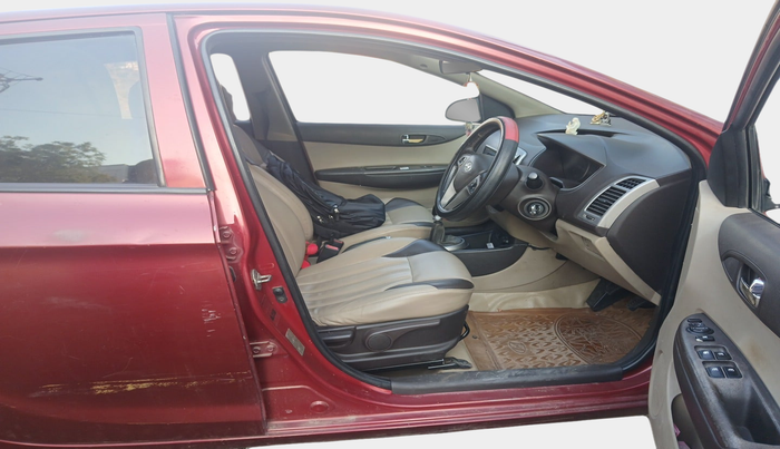 2010 Hyundai i20 ASTA 1.2, Petrol, Manual, 1,42,123 km, interior