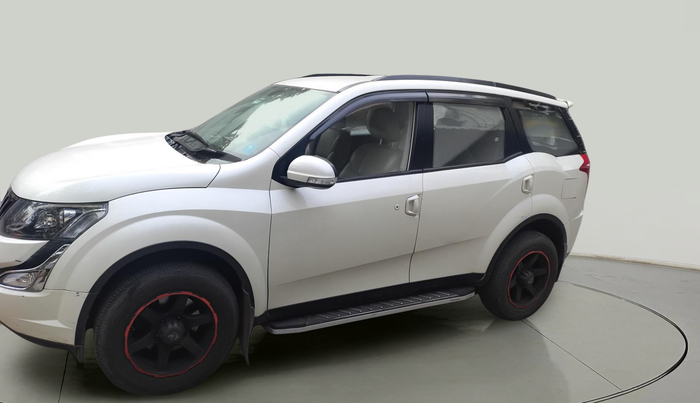 2016 Mahindra XUV500 W8, Diesel, Manual, 65,561 km, exterior