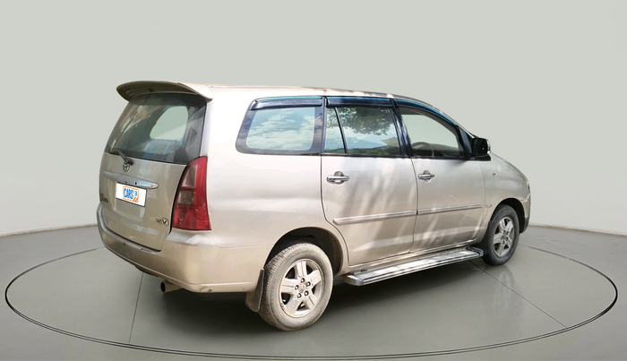 2006 Toyota Innova V 2.5 7 STR, Diesel, Manual, 3,03,318 km, exterior