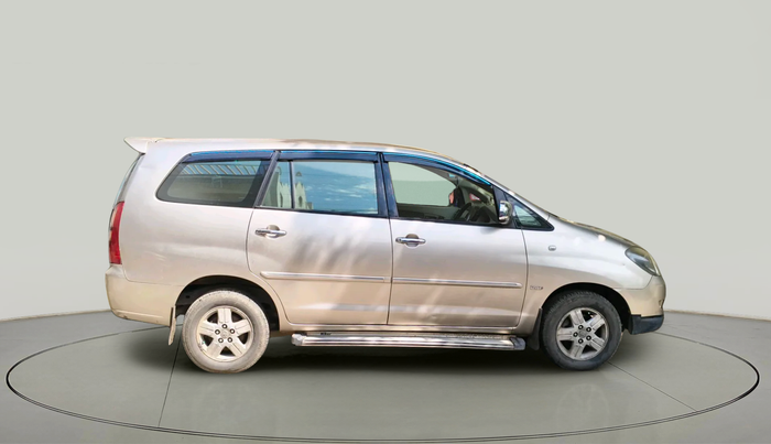 2006 Toyota Innova V 2.5 7 STR, Diesel, Manual, 3,03,318 km, exterior