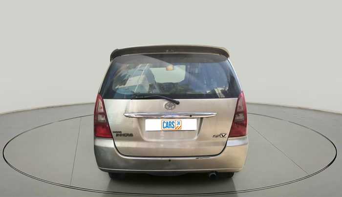 2006 Toyota Innova V 2.5 7 STR, Diesel, Manual, 3,03,318 km, exterior