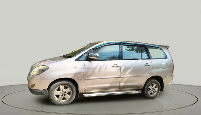 2006 Toyota Innova V 2.5 7 STR, Diesel, Manual, 3,03,318 km, exterior