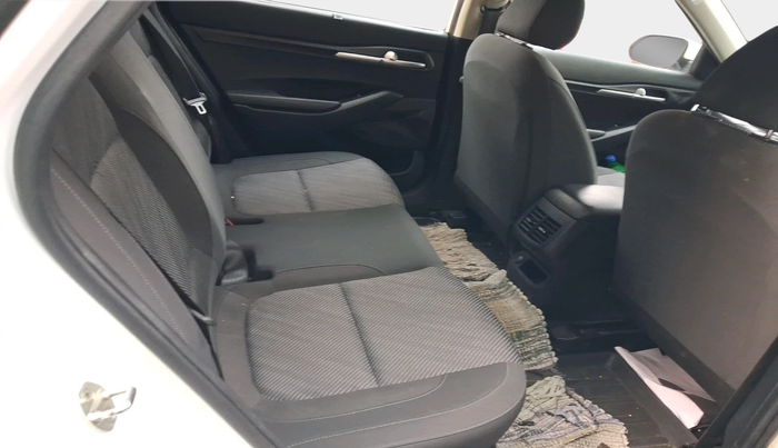 2021 KIA SELTOS HTK PLUS 1.5, Petrol, Manual, 42,398 km, interior