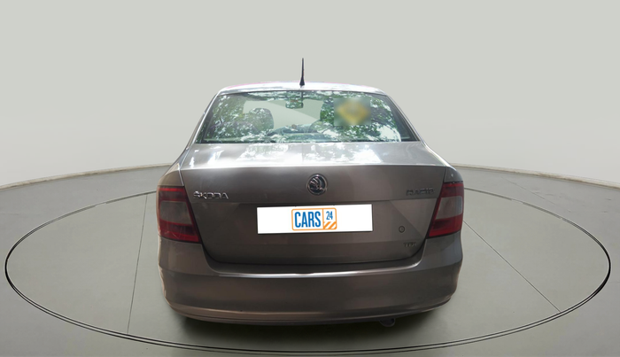 2014 Skoda Rapid ELEGANCE 1.6 TDI CR MT, Diesel, Manual, 98,561 km, exterior