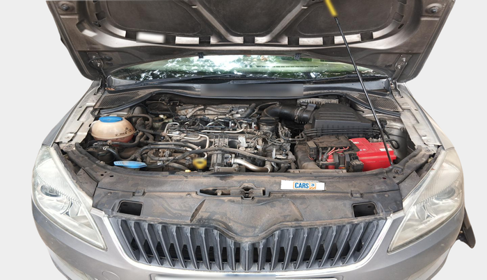 2014 Skoda Rapid ELEGANCE 1.6 TDI CR MT, Diesel, Manual, 98,561 km, exterior