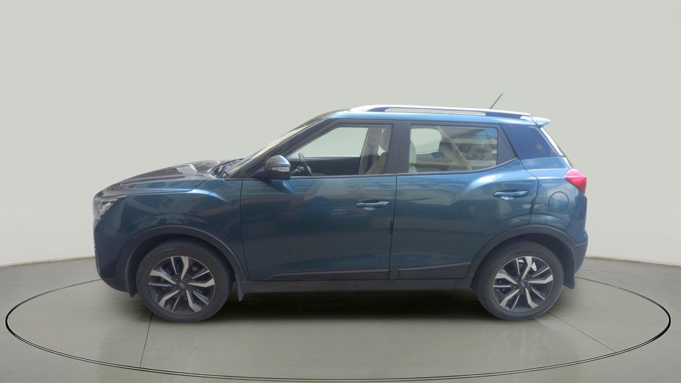 2019 Mahindra XUV300 W8 (O) 1.5 DIESEL AMT, Diesel, Automatic, 77,042 km, exterior